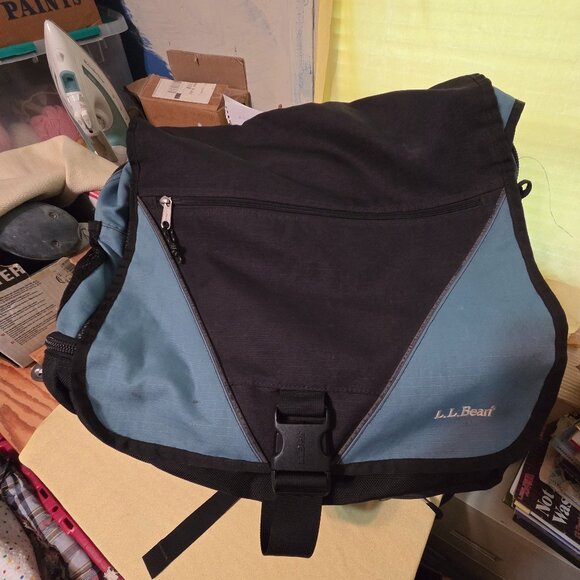 L.L Bean Large Teal Canvas Messenger / Laptop / Backpack Bag - Picture 1 of 8
